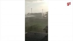 vento-e-chuva-provocam-queda-de-palco-em-belem;-video