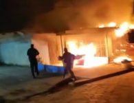 policiais-resgatam-moradores-durante-incendio-em-cidade-no-interior-do-para