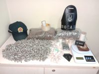 dupla-e-presa-780-papelotes-de-oxi-e-maconha-em-capanema,-no-para