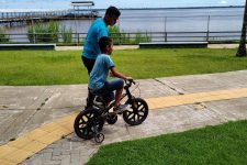 pedalar-de-bicicleta-ajuda-na-autonomia-de-criancas-com-autismo