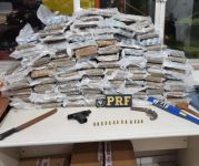prf-apreende-95-kg-de-maconha,-armas-e-municoes,-em-castanhal
