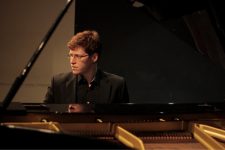 alexandre-negrao-e-ariel-lima-apresentam-concerto-de-violino-e-piano-em-belem