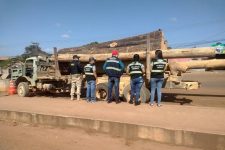 sefa-apreende-carga-irregular-de-madeira-em-dom-eliseu