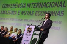 em-evento-internacional-de-mineradoras,-governador-do-para-defende-transicao-para-a-bioeconomia