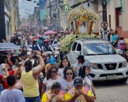 cirio-de-vigia-de-nazare,-o-mais-antigo-do-para,-reune-cerca-de-100-mil-fieis-em-procissao-neste-domingo