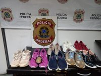 francesa-e-presa-pela-policia-federal-no-aeroporto-de-belem-com-cocaina-escondida-em-solas-de-sapatos;-video