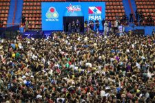 ‘cnh-pai-d’egua’:-entrega-de-documento-e-marcada-por-filas-e-reclamacoes-de-candidatos,-em-belem