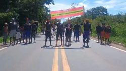 indigenas-bloqueiam-br-153-e-cobram-que-plano-de-reducao-de-impactos-da-transamazonica-seja-cumprido,-no-pa