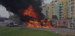 onibus-pega-fogo-no-meio-de-avenida-movimentada-em-belem;-video
