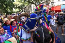 derrubada-de-mastros-marca-encerramento-dos-arrastoes-do-
arraial-do-pavulagem,-em-belem