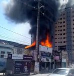 incendio-atinge-loja-no-bairro-de-sao-bras,-em-belem