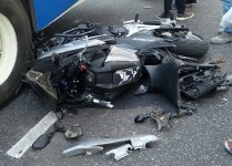 motociclista-colide-contra-onibus,-cai-e-e-atropelado-por-caminhao,-em-belem