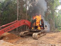 operacao-de-combate-ao-garimpo-ilegal-destroi-maquinarios-e-encontra-focos-de-incendio-na-terra-indigena-kayapo,-no-pa